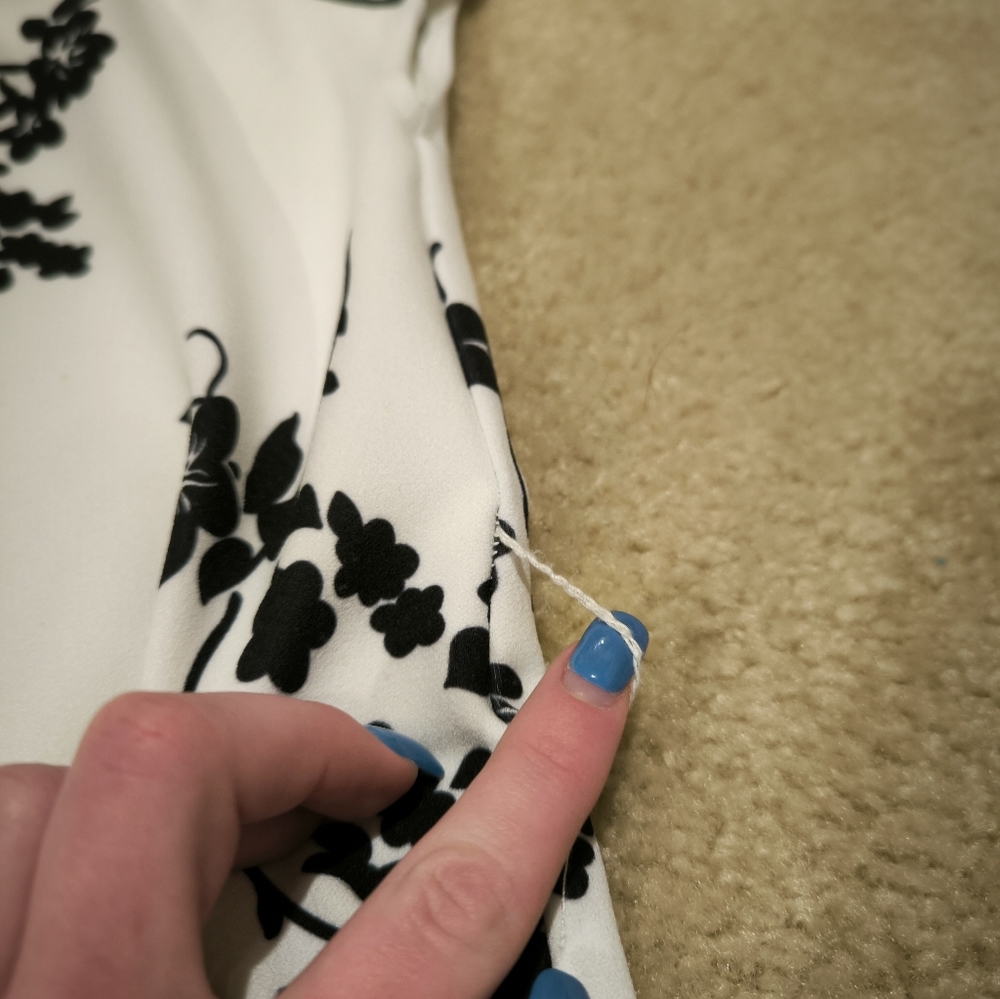 BSB B&W Pattern Top - Picture 8 of 8